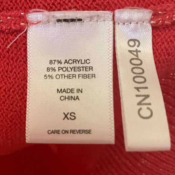 New York & Co. | Coral/Red Sparkle Knit Holiday V-Neck Sweater Sz XS - Picture 4 of 5